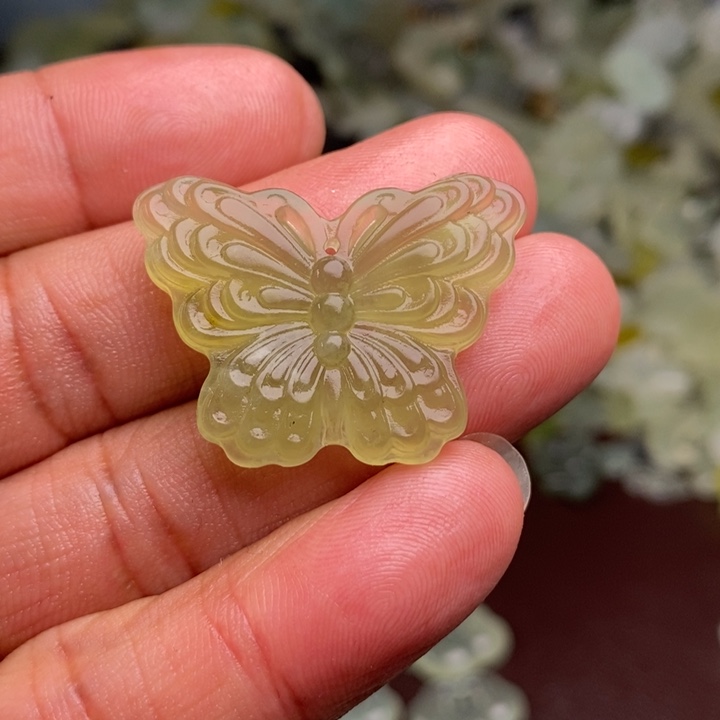 蛇纹石玉颈饰合金93