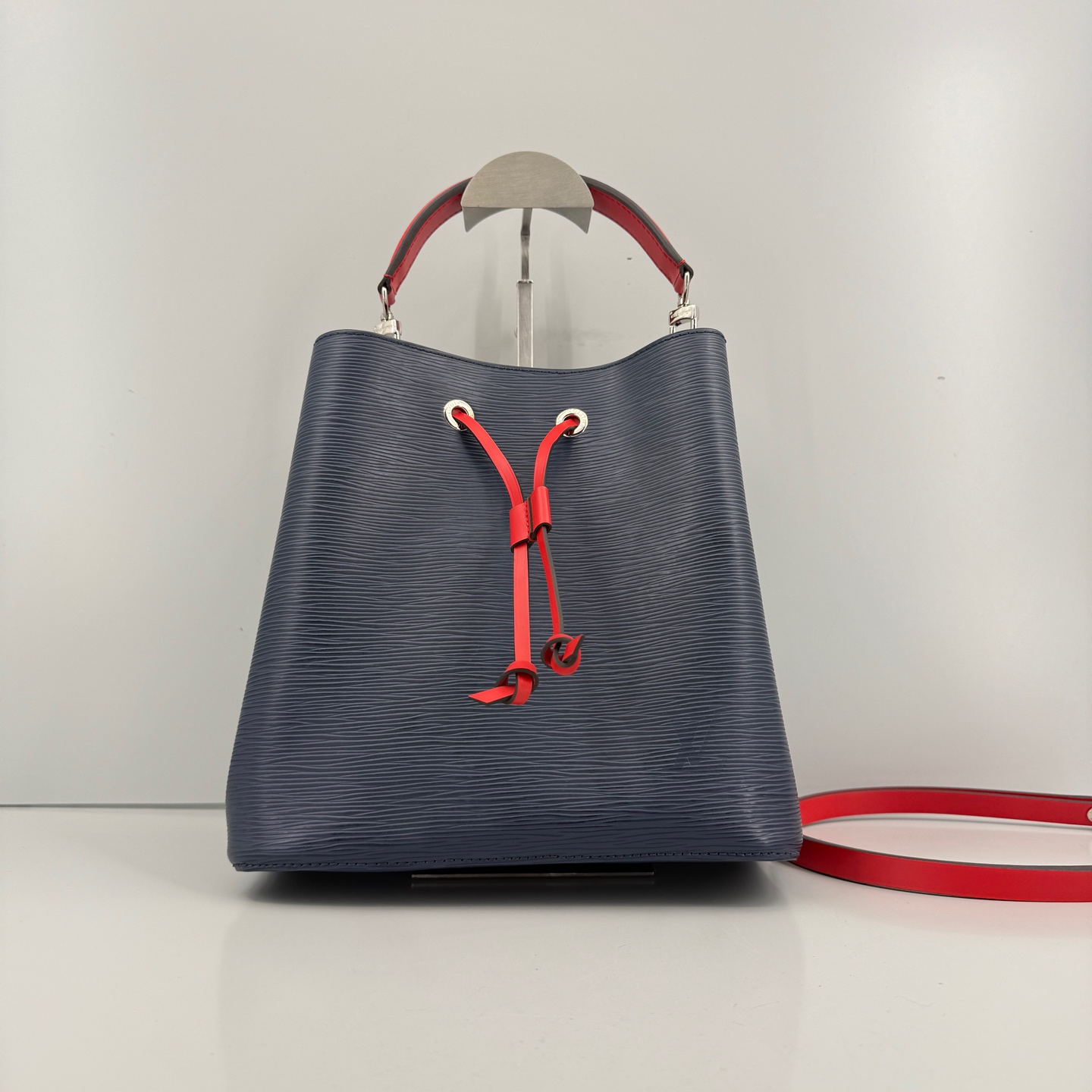 95新 LouisVuitton/路易威登 优选/蓝色水波纹水桶包/26×26×17