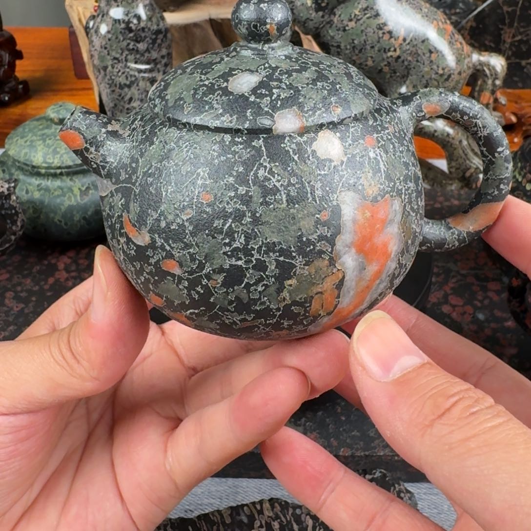 梅花玉精品缠丝西施壶180