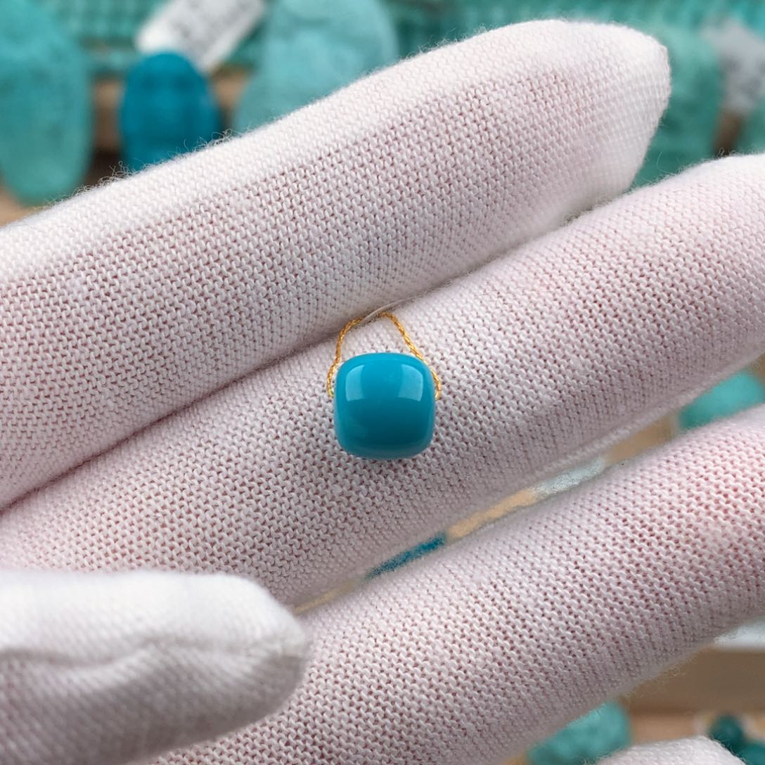 绿松石配饰未镶嵌卡7.7*7.4