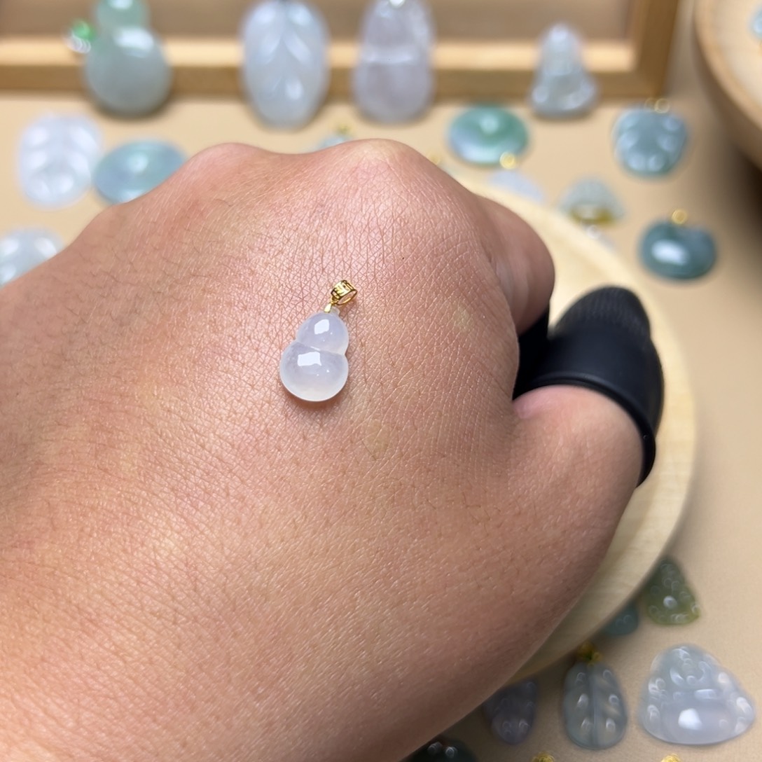 翡翠颈饰18K金镶嵌葫芦