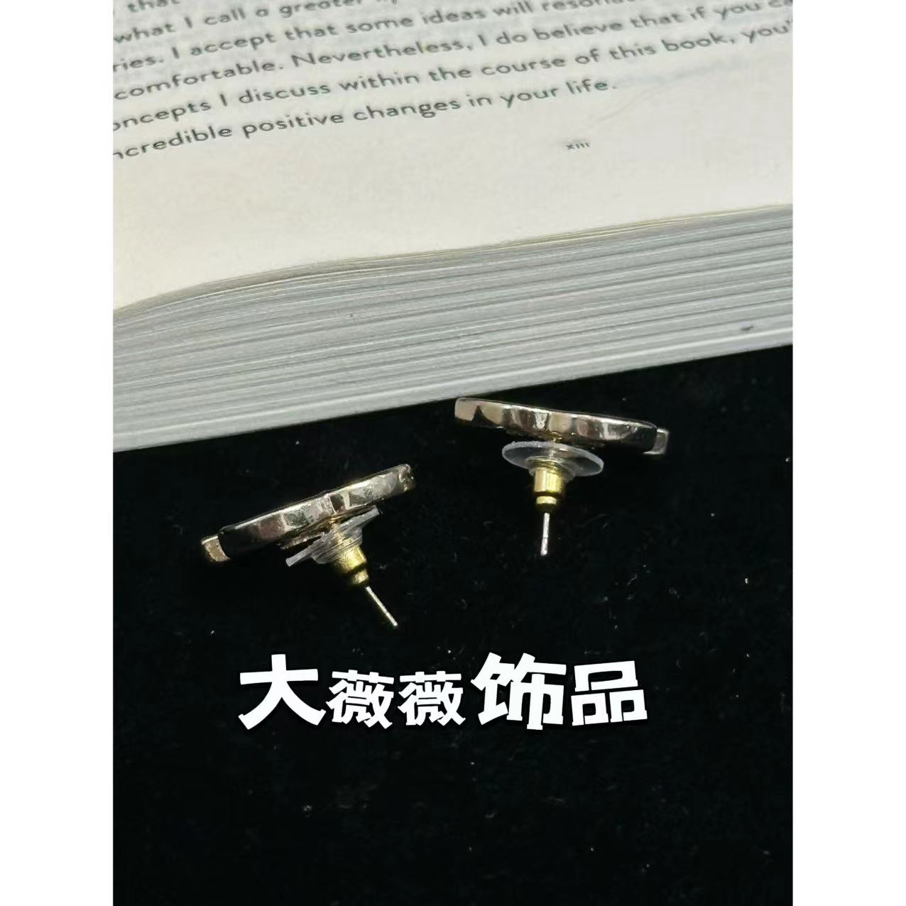 铜合金耳饰 简约字母高级感耳钉-67810