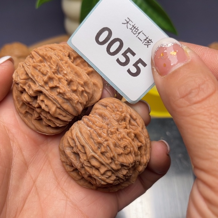 文玩核桃把件42四座楼