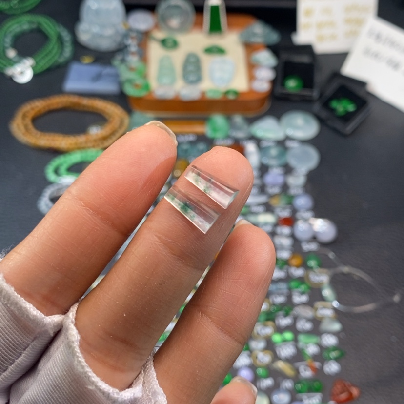 【闪购商品】翡翠挂件未镶嵌柱子