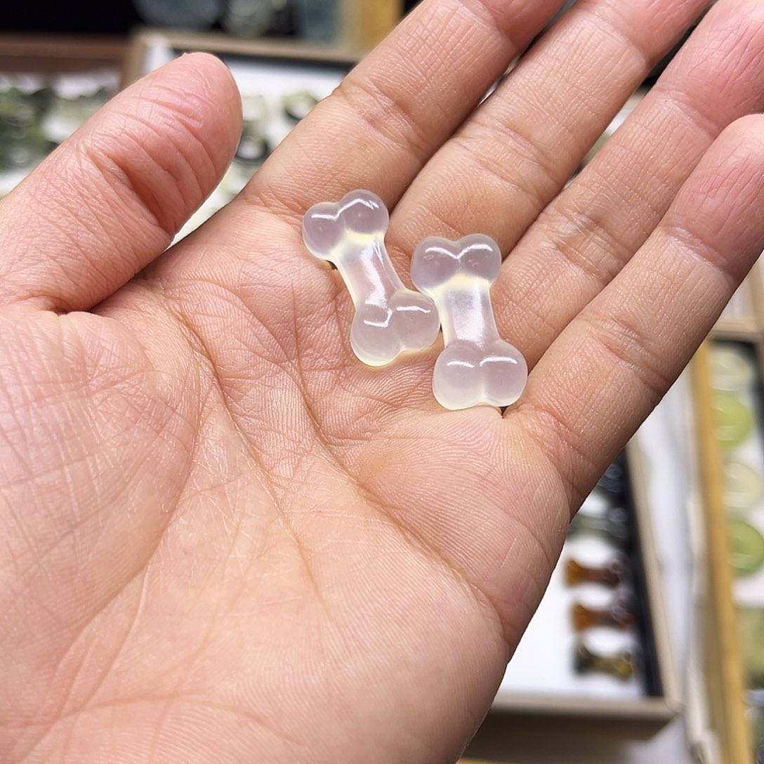 岫玉未镶嵌吊坠(赠链)