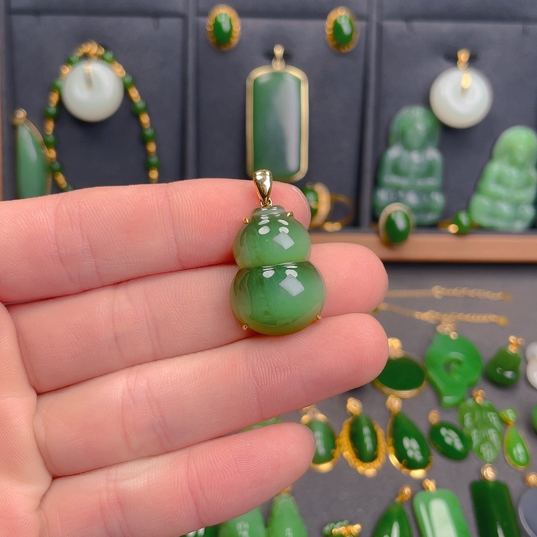 和田玉（碧玉）18K金镶嵌吊坠(不含链)