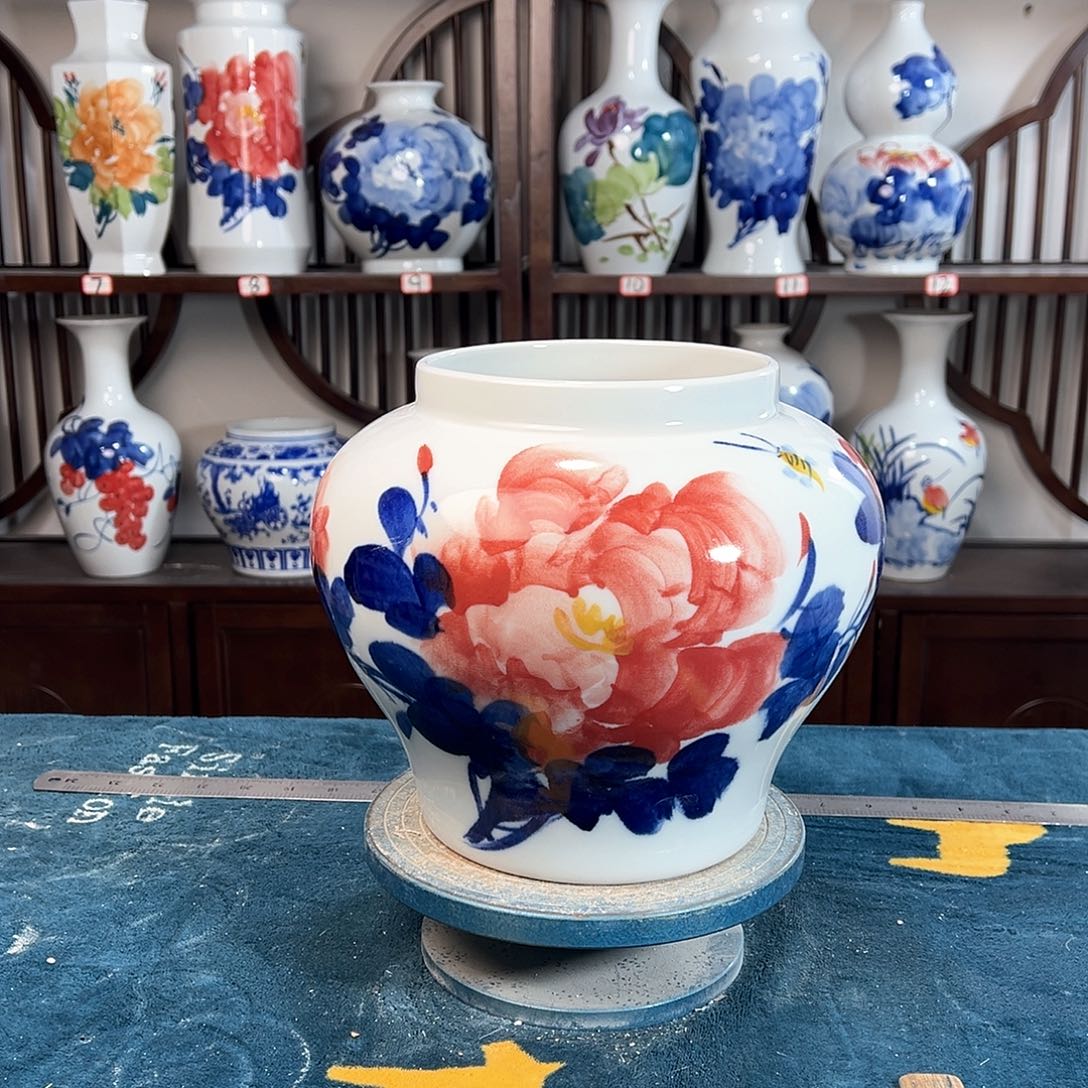 摆件景德镇陶瓷大口红牡