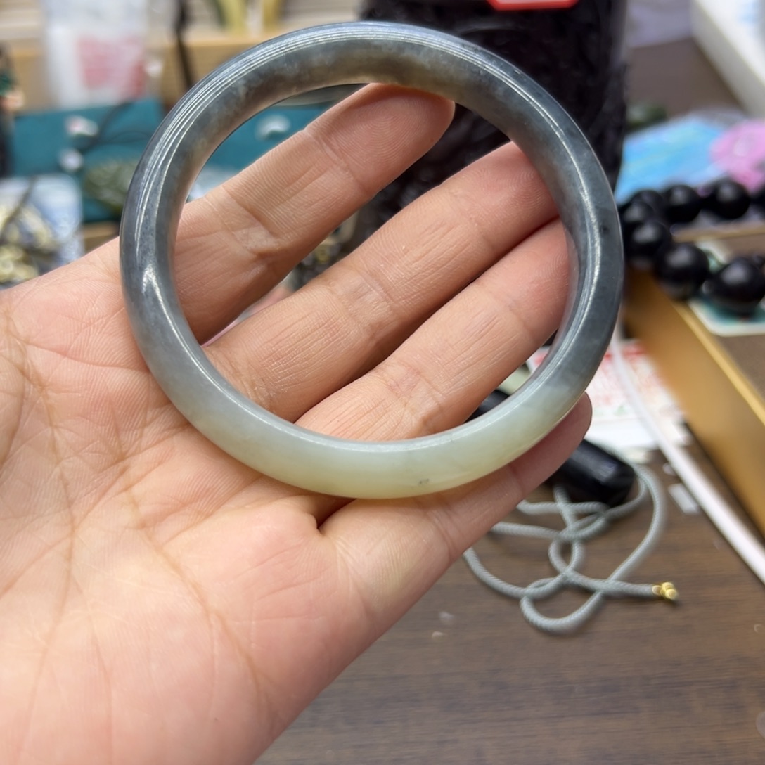 和田玉未镶嵌手镯61.4圈围359