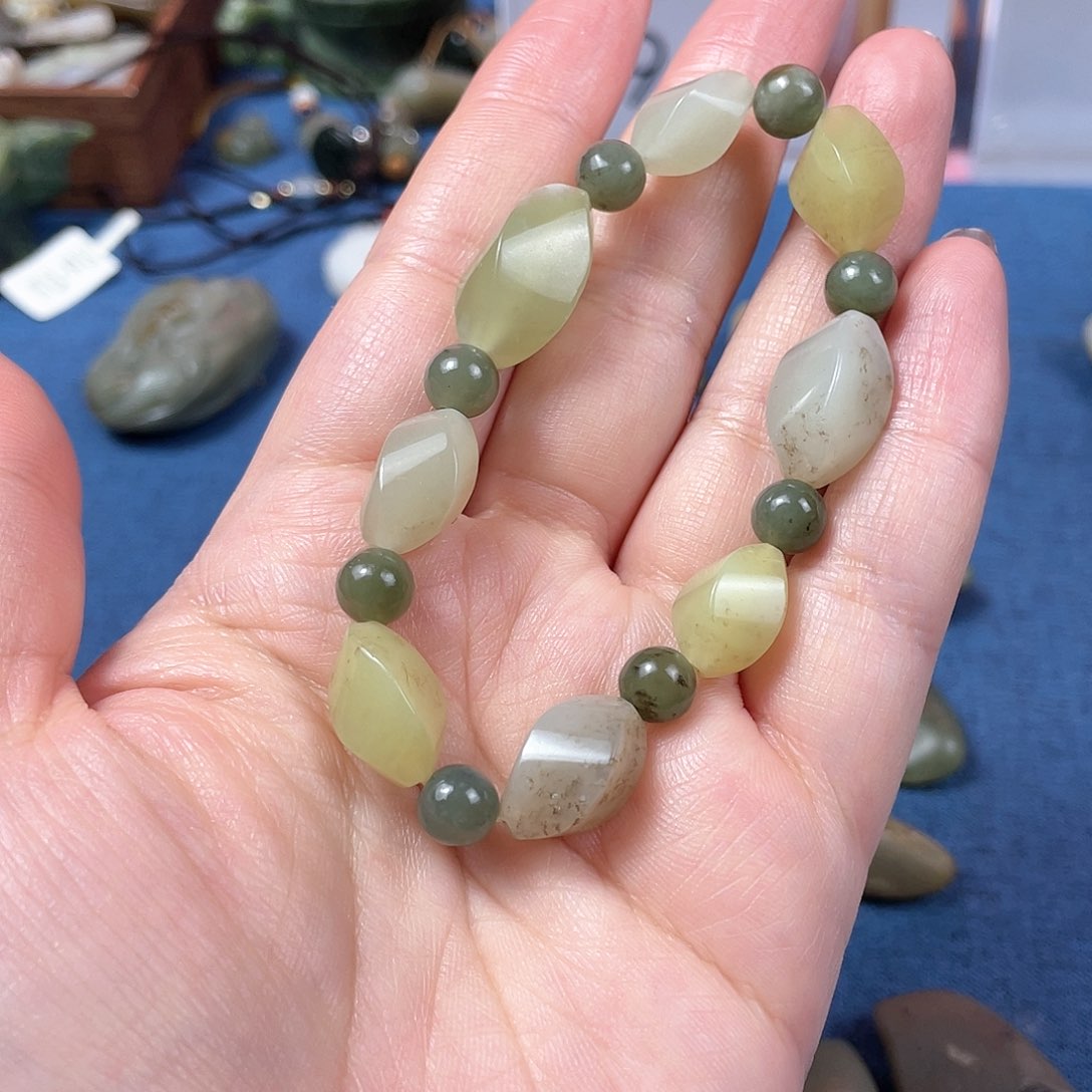 和田玉（糖玉）珠宝奇石未镶嵌