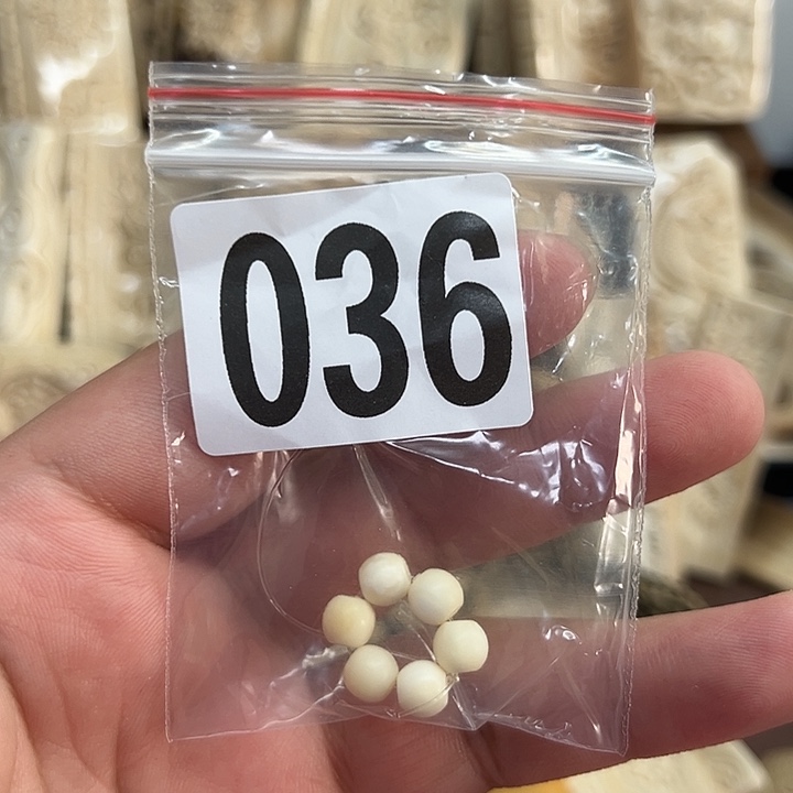 天然猛犸牙雕刻品