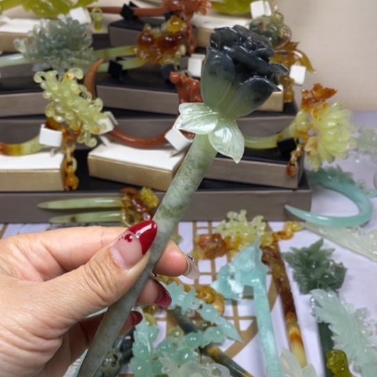 蛇纹石玉发饰未镶嵌
