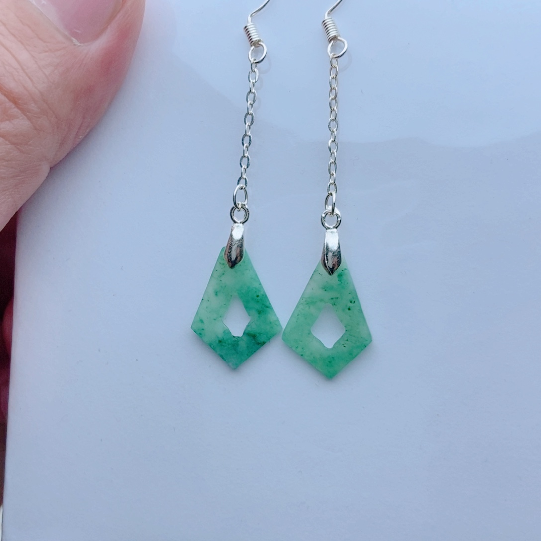 独山玉未镶嵌挂件