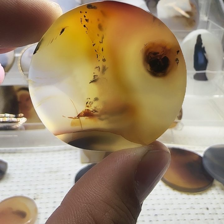 玛瑙/玉髓未镶嵌珠宝奇石