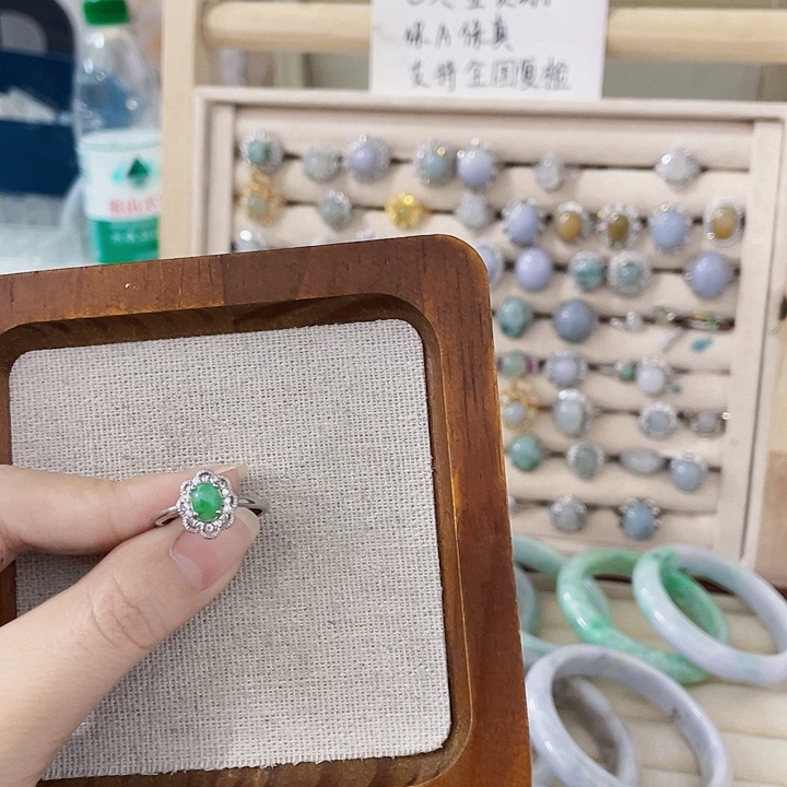 翡翠未镶嵌颈饰天然翡翠Ａ货