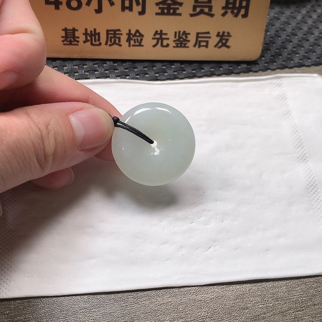 颈饰未镶嵌翡翠扣