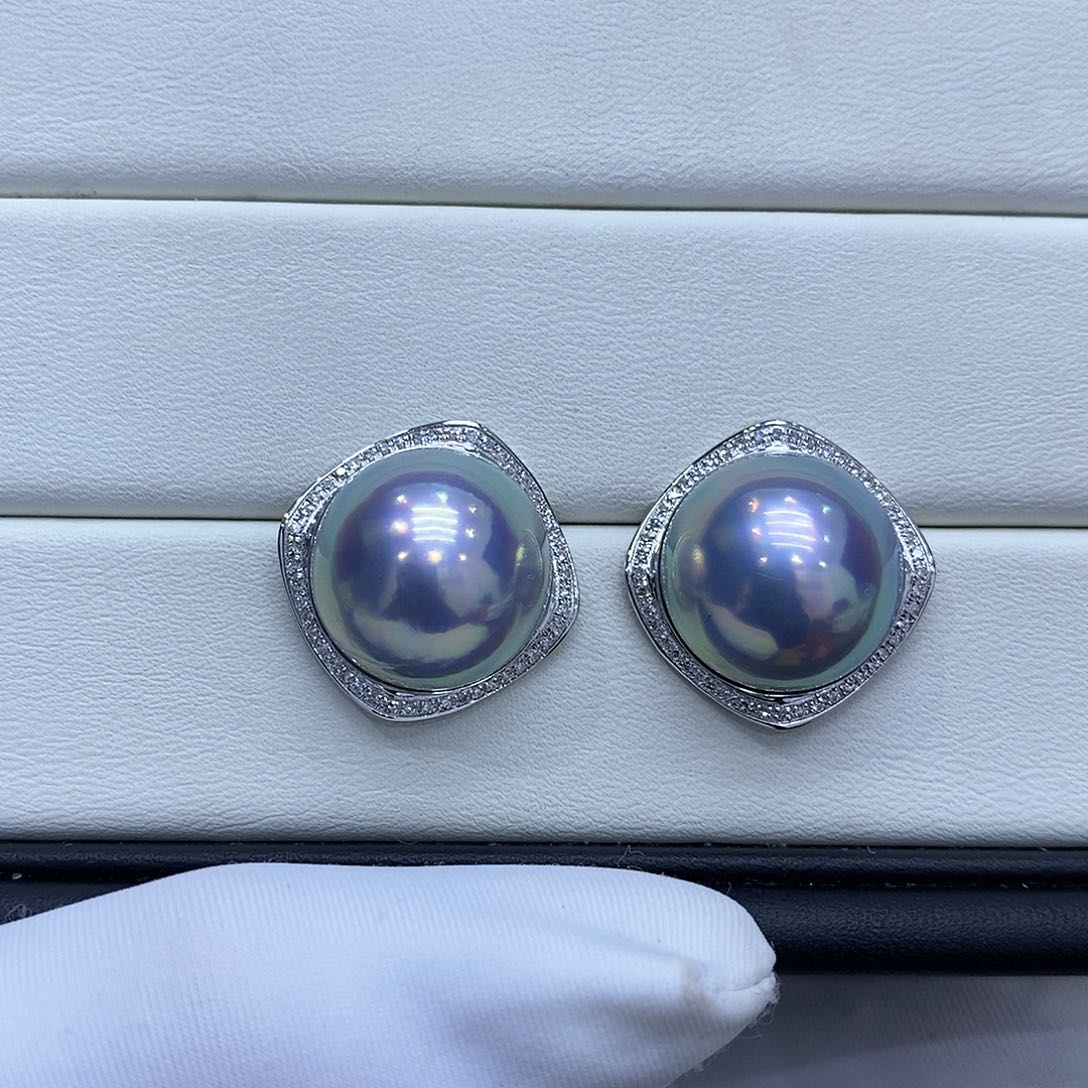 拼合珍珠（马贝珠）耳饰18K金镶嵌片****）16到17点位