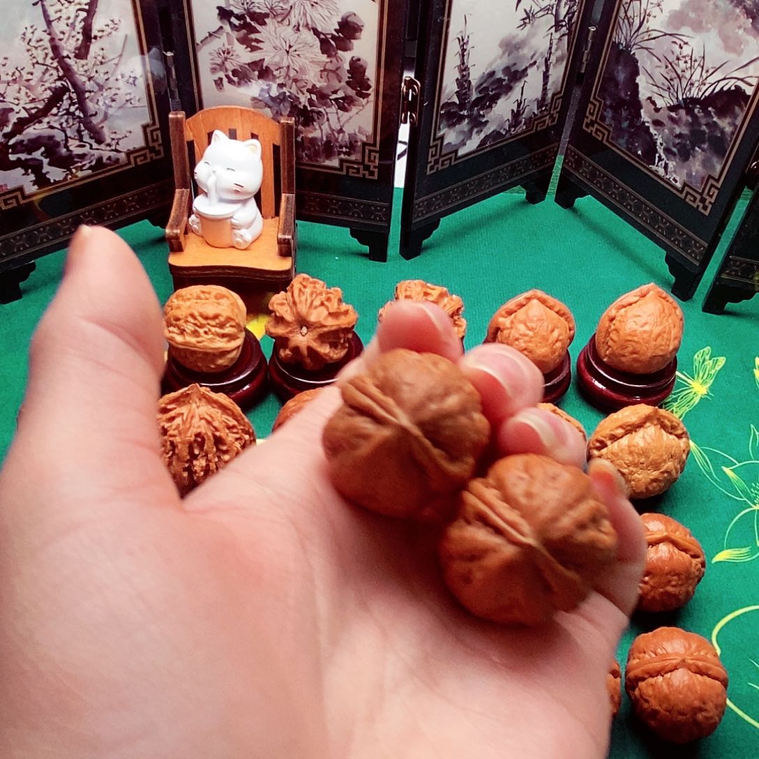 文玩核桃把件铁石