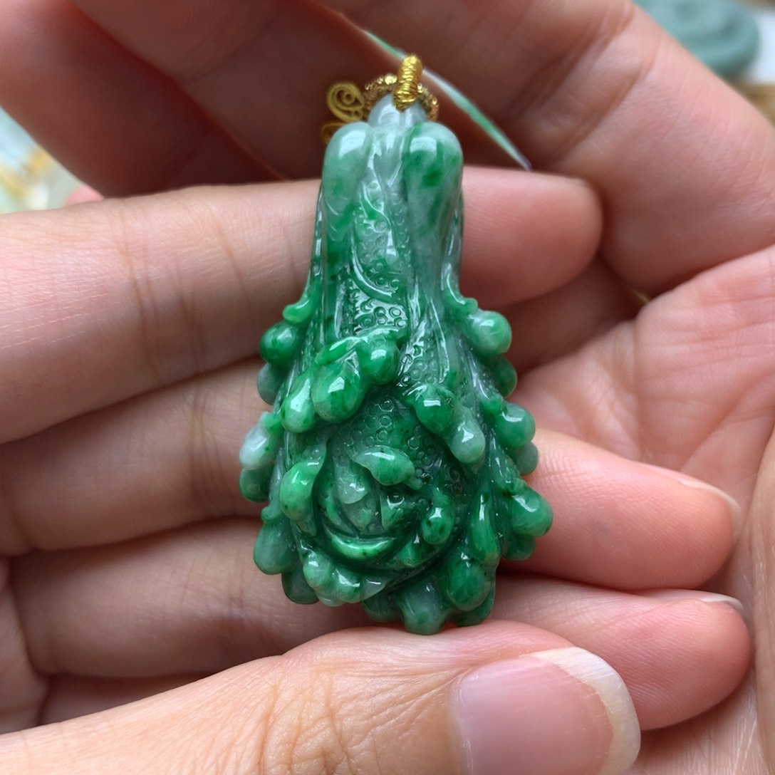 翡翠未镶嵌颈饰翡翠