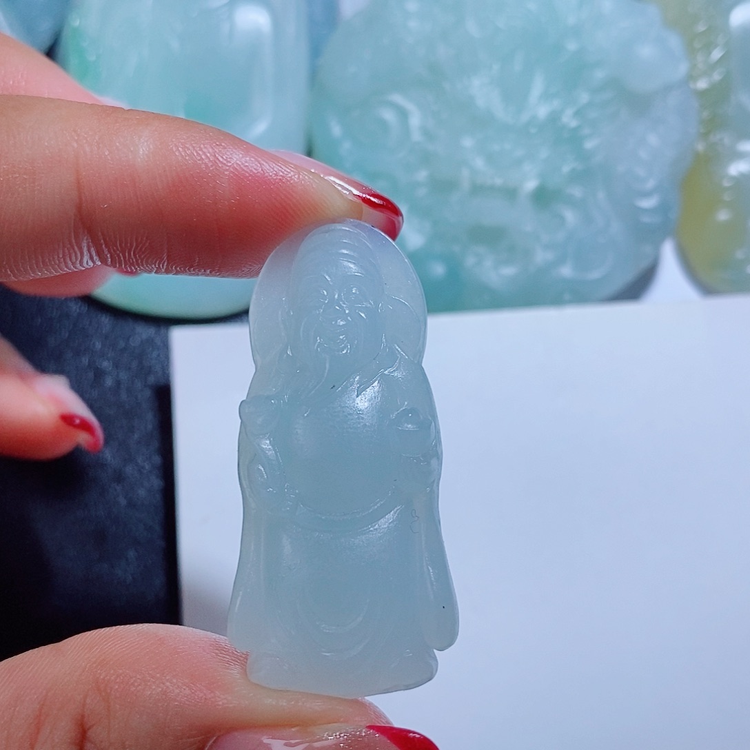 定制翡翠未镶嵌毛货不支持退换货，付款后确认抛光