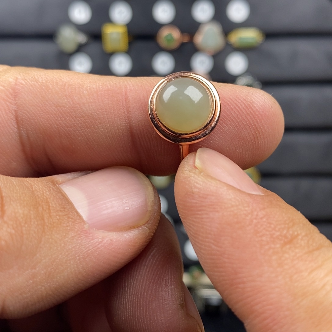 和田玉（青白玉）戒指合金