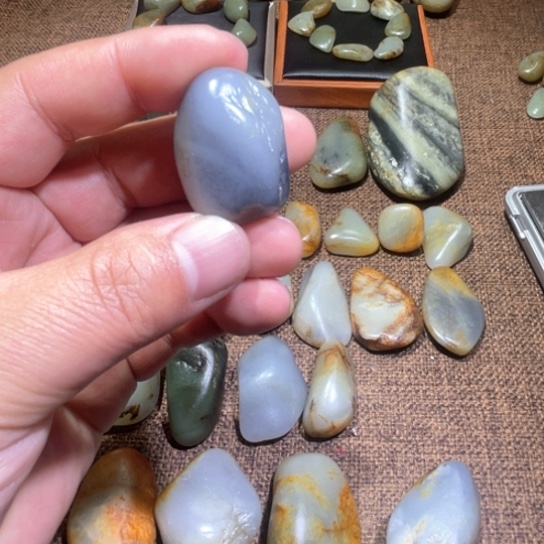 和田玉颈饰未镶嵌한****妈