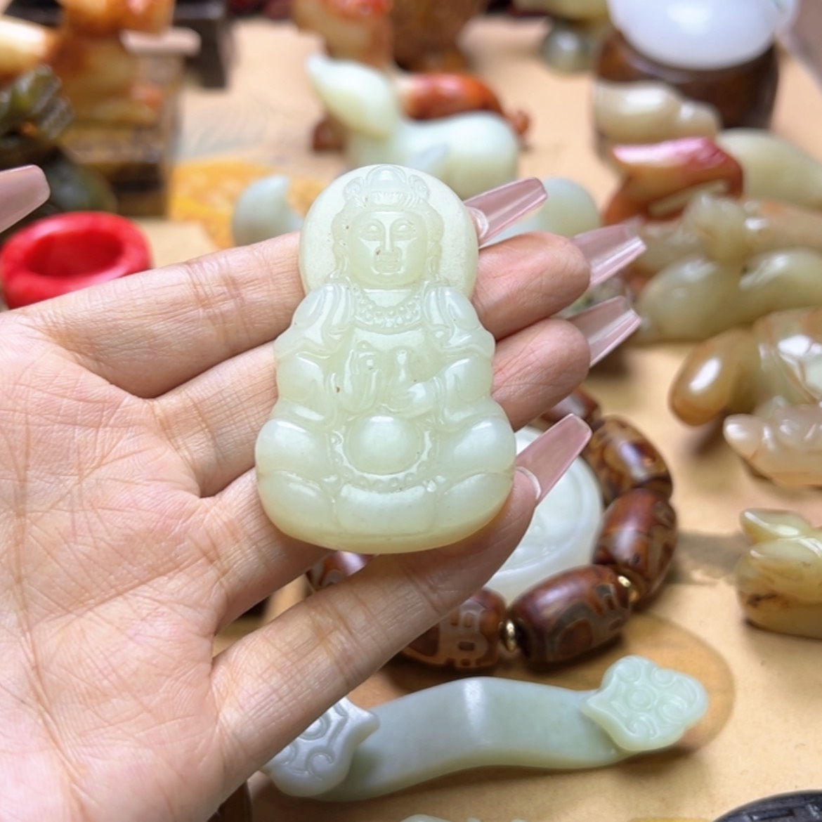 【闪购商品】蛇纹石玉颈饰未镶嵌