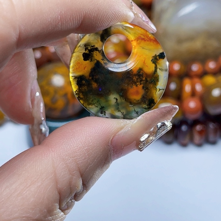 玛瑙/玉髓颈饰未镶嵌