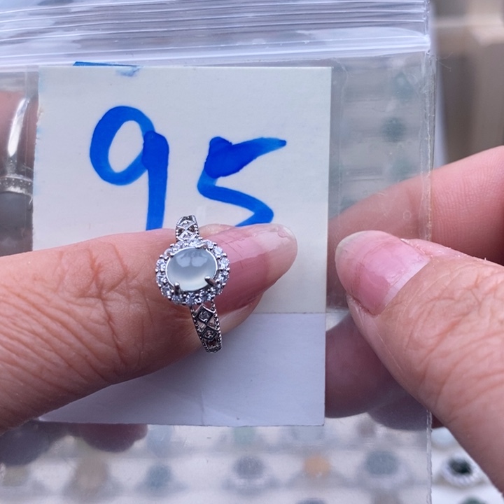 未镶嵌戒指翡翠缅甸