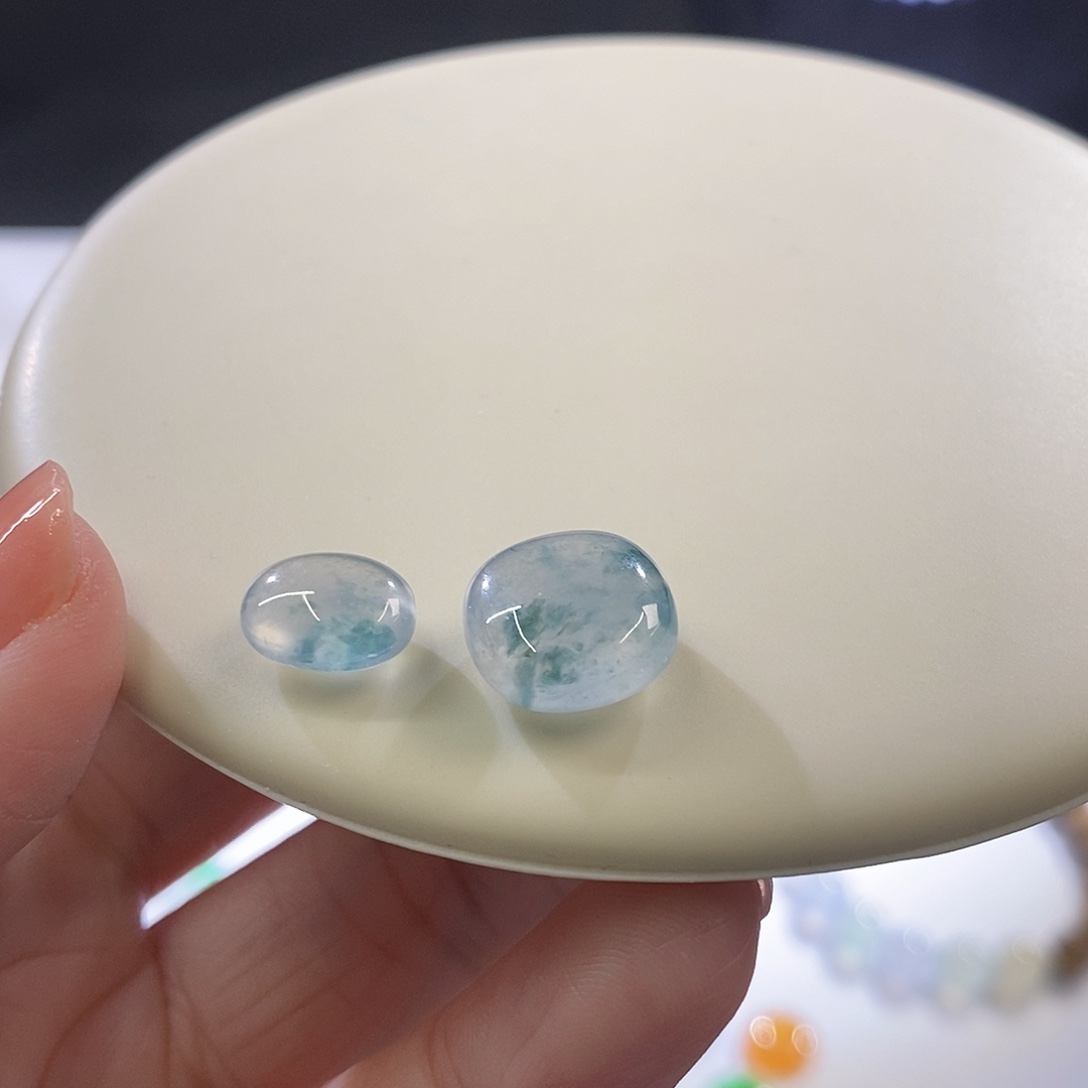翡翠未镶嵌挂件随行