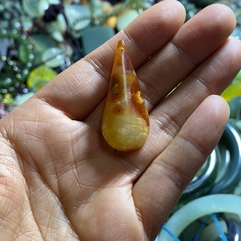 岫玉颈饰未镶嵌一个