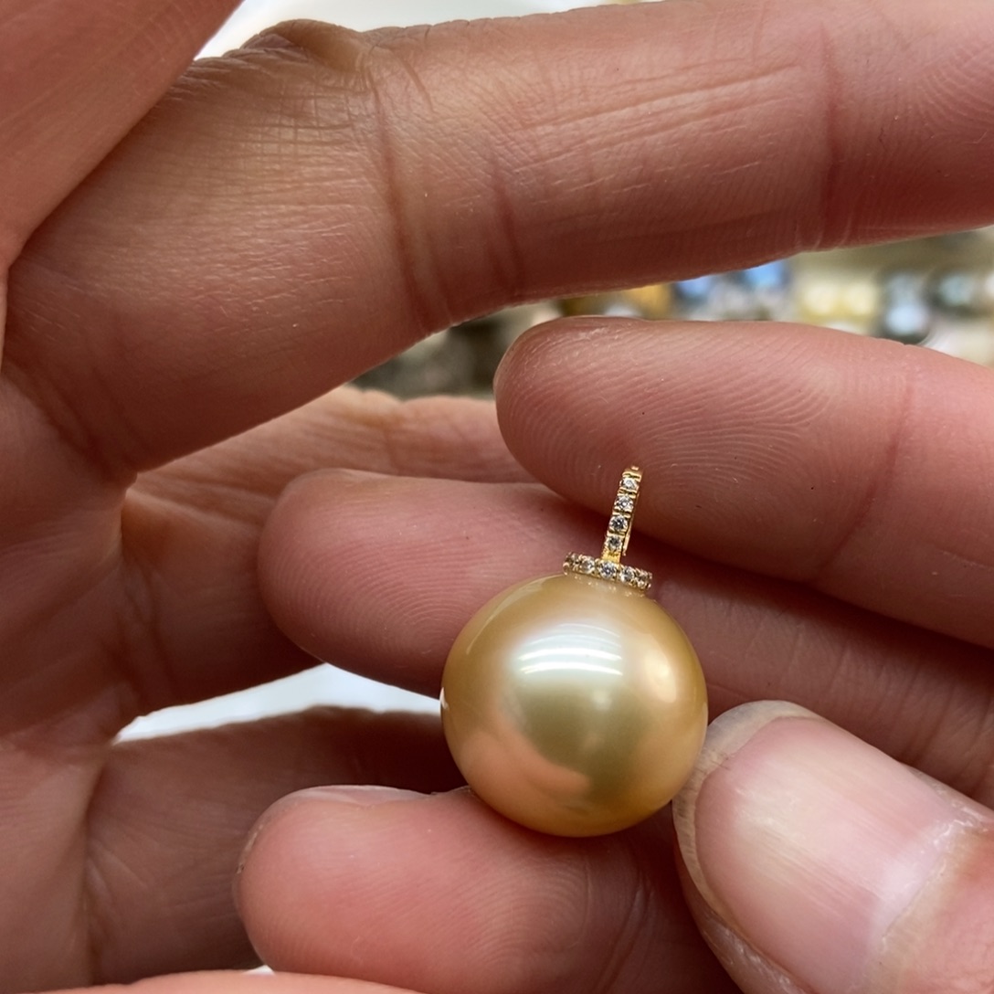 海水珍珠吊坠(不含链)18K金镶嵌