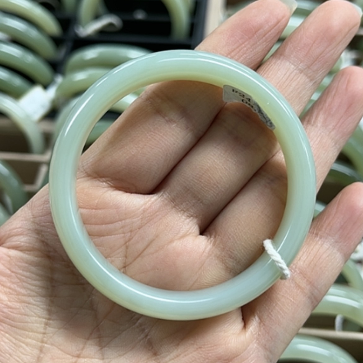 【闪购商品】和田玉手镯未镶嵌神**车