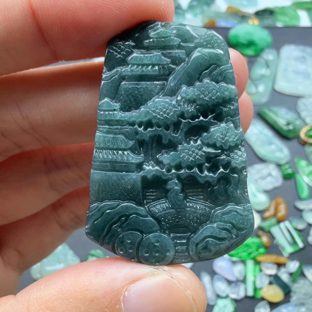 翡翠未镶嵌颈饰17