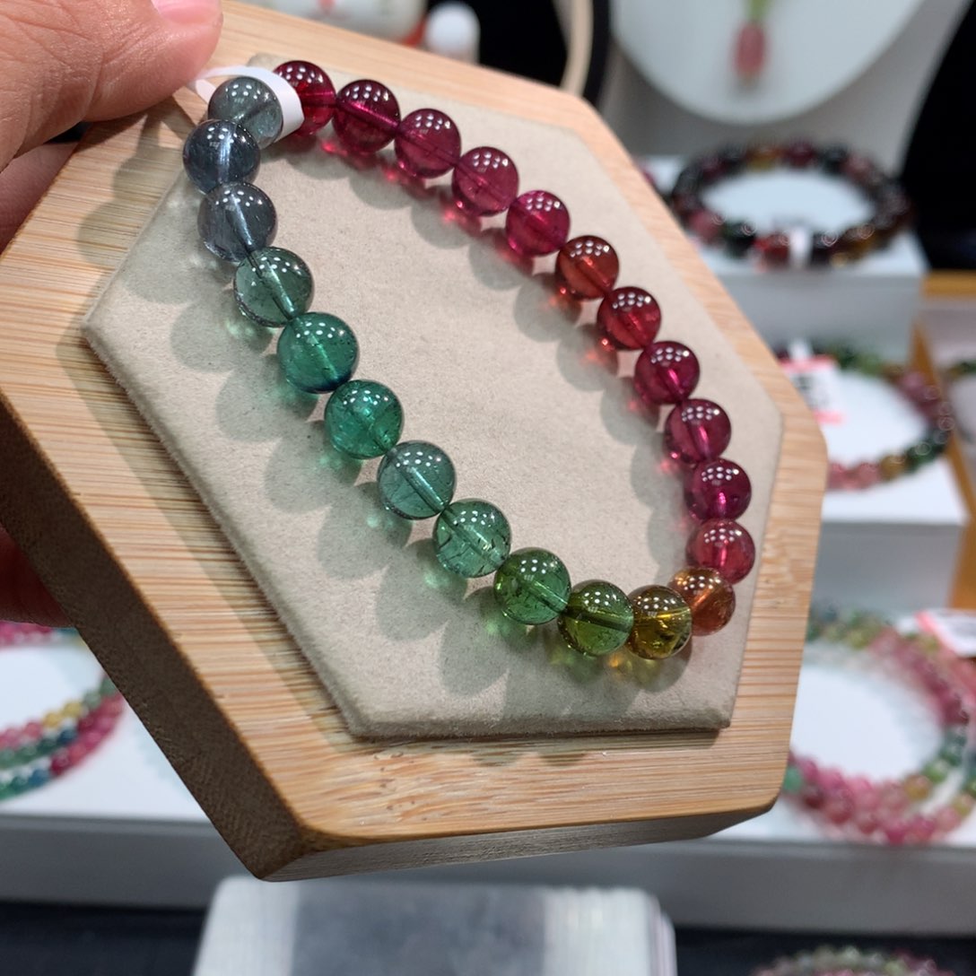 碧玺手链未镶嵌    8mm。     