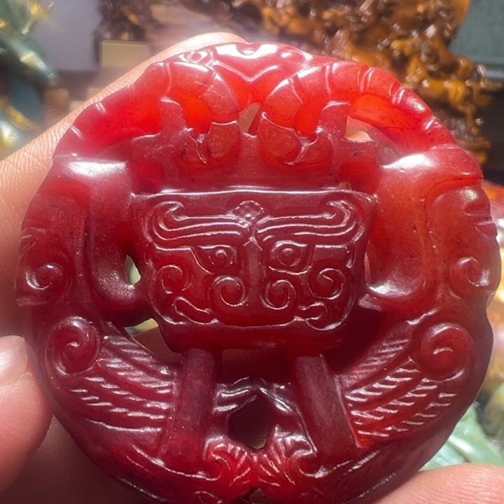 透闪石质玉未镶嵌颈饰