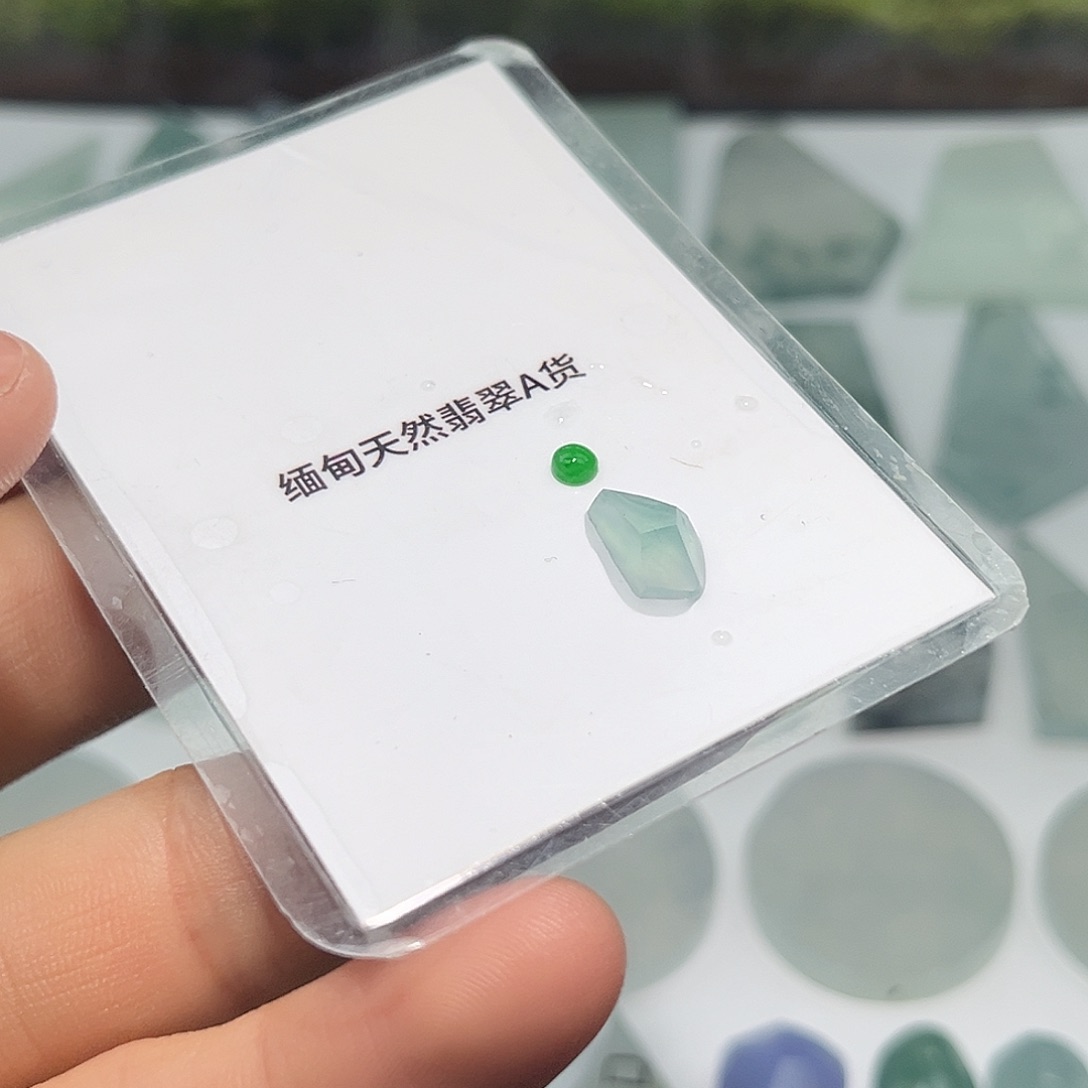 翡翠未镶嵌颈饰35678