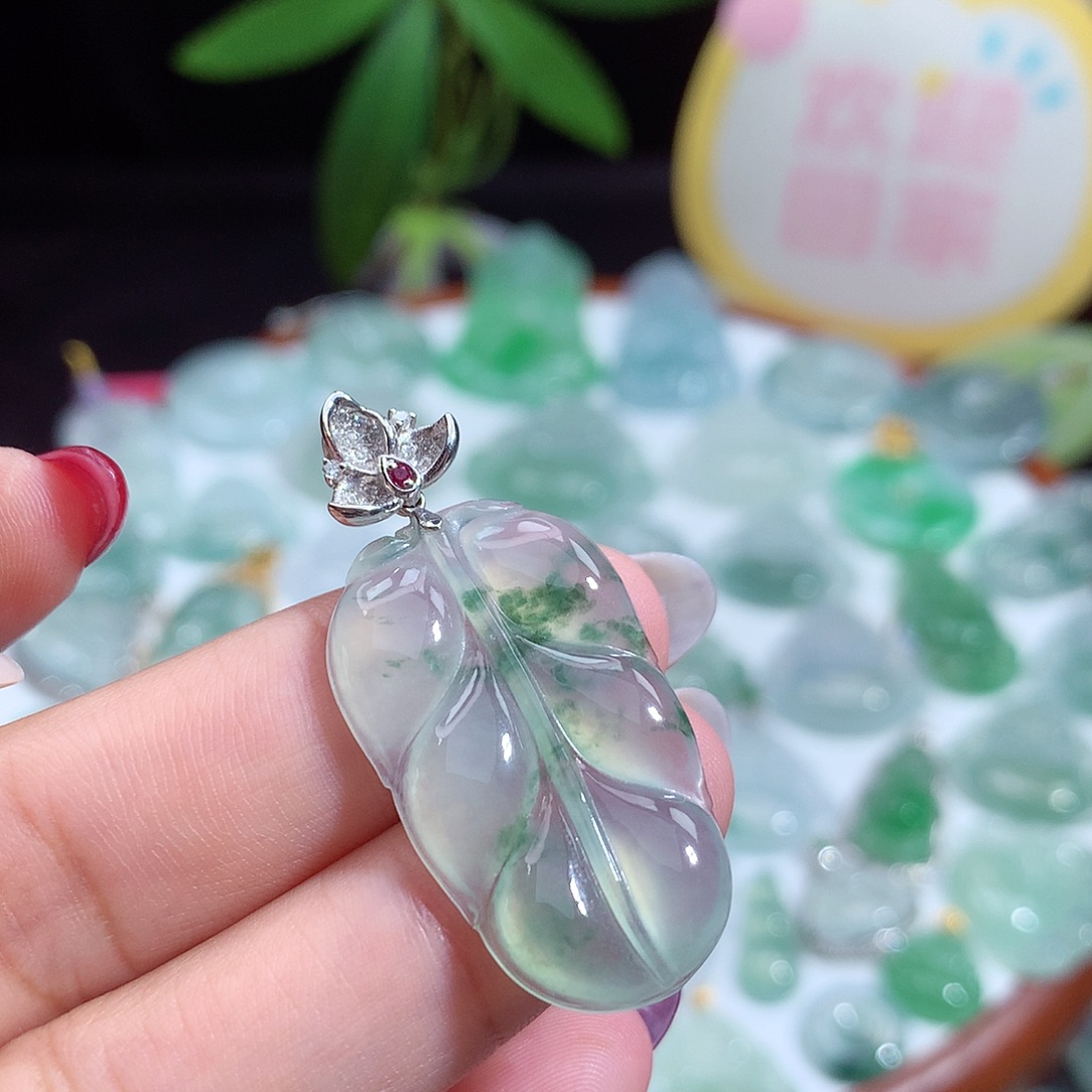 翡翠未镶嵌颈饰叶子