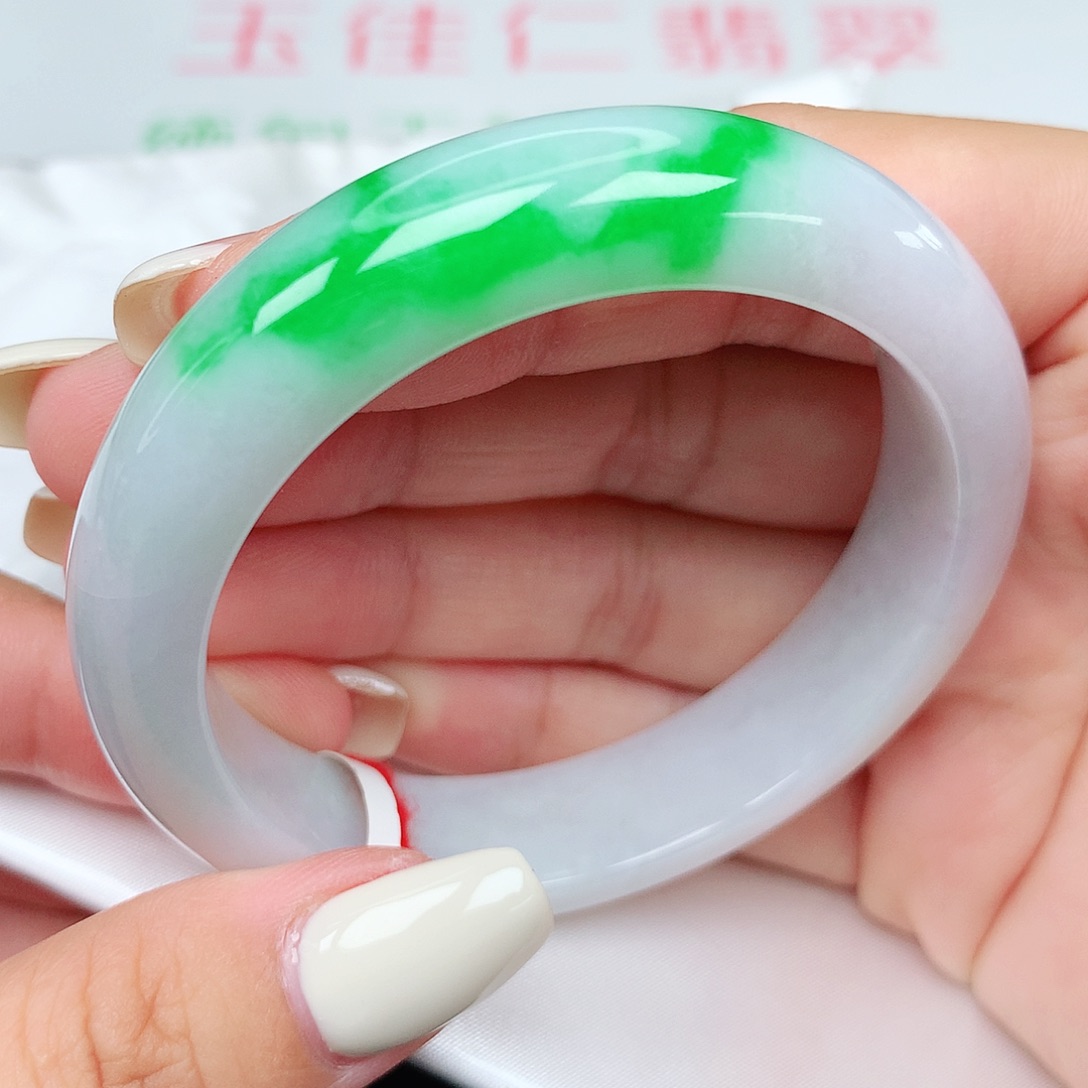翡翠手镯未镶嵌早8号