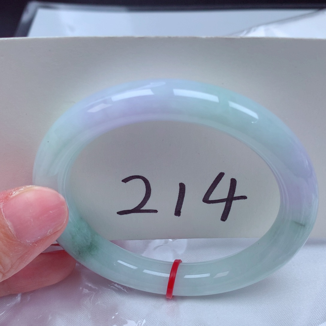 翡翠手镯未镶嵌翡翠