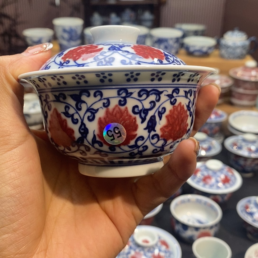角****圈缠枝莲釉里红盖碗柴窑原矿手绘