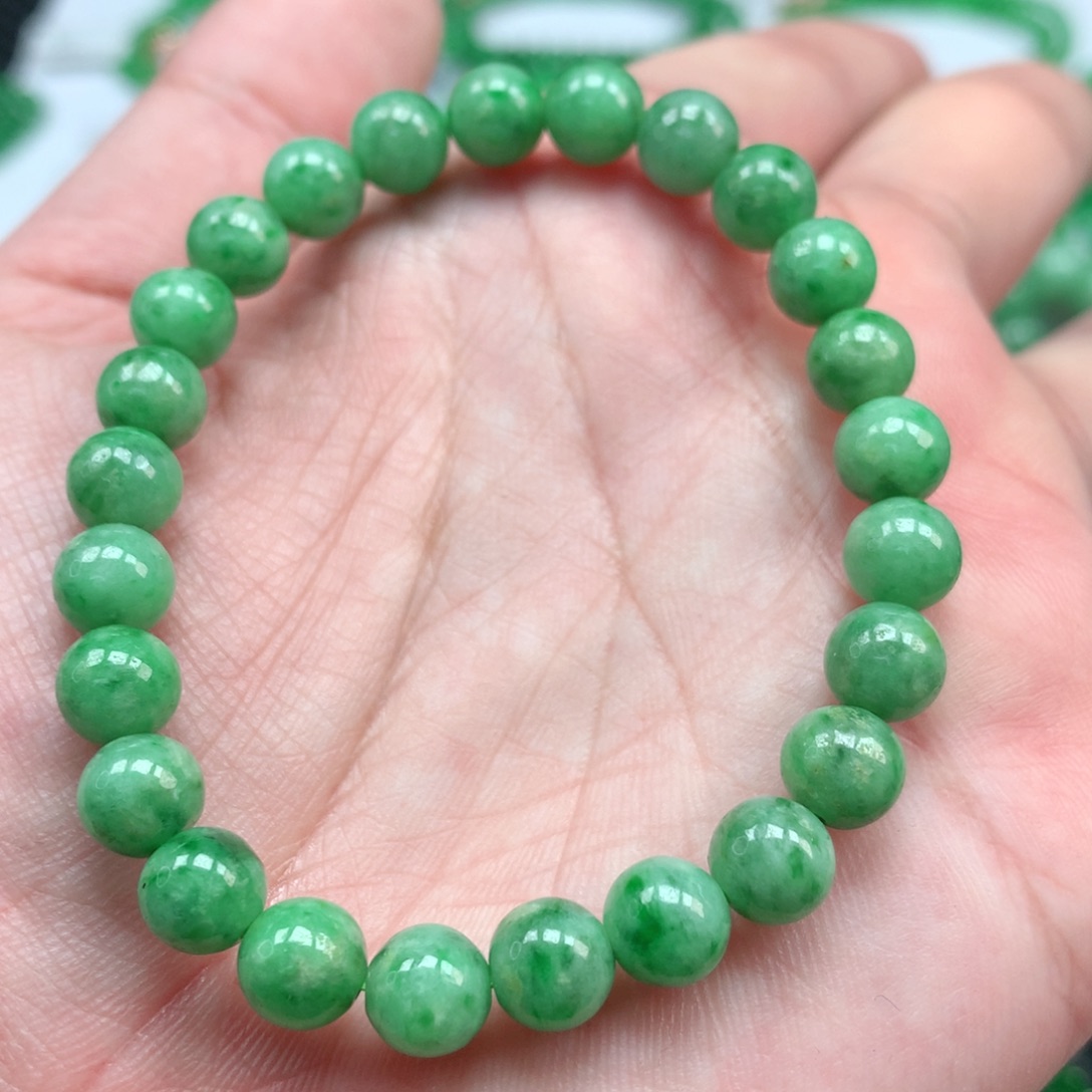 翡翠手链未镶嵌翡翠