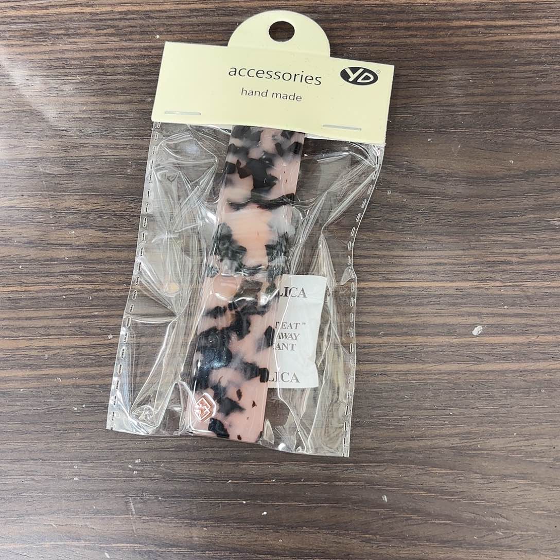 皮质铁合金弹夹一个