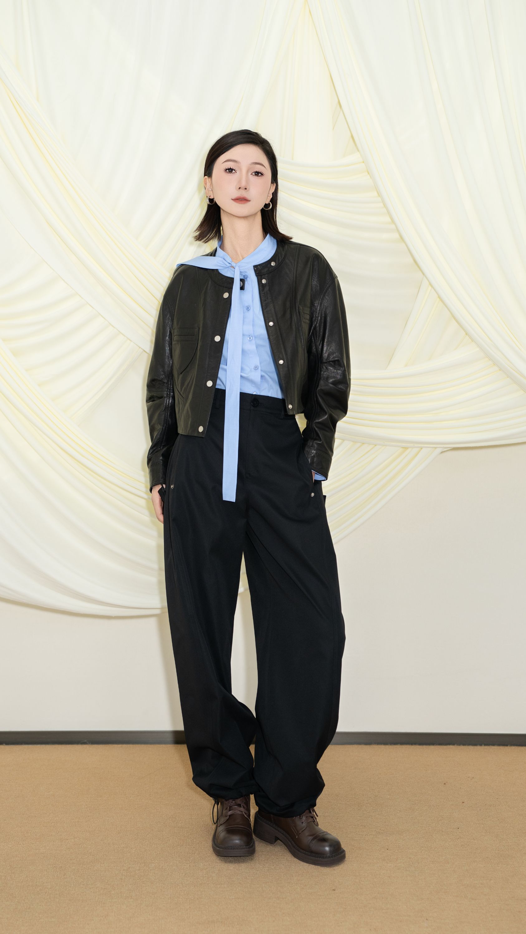 玛丝恩迪极简风宽松型夹克圆领皮衣短款常规时尚长袖潮流45566