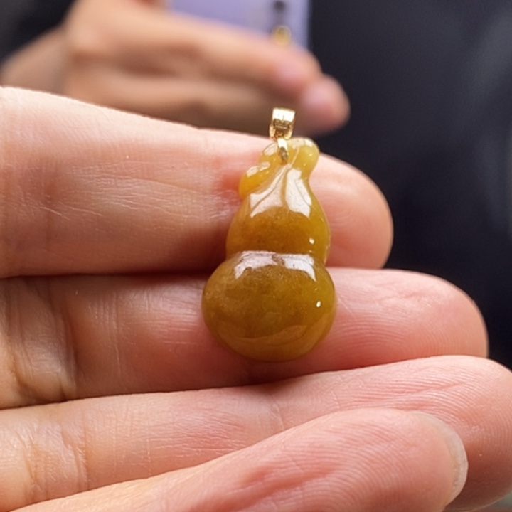 翡翠18K金镶嵌颈饰翡翠