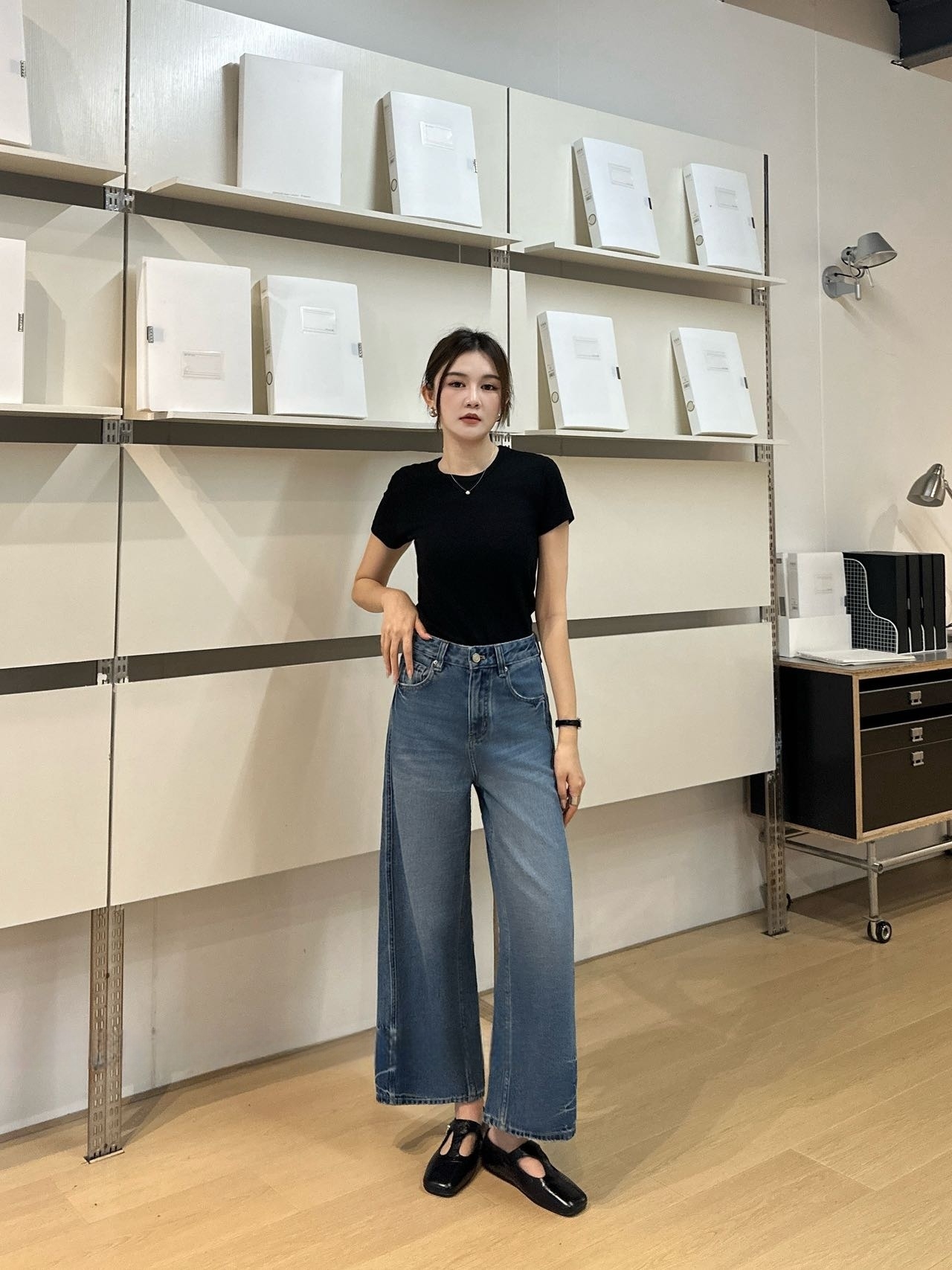 海伦【Z025#】九分特调蓝口袋设计走秀款百搭修饰显瘦阔腿牛仔裤