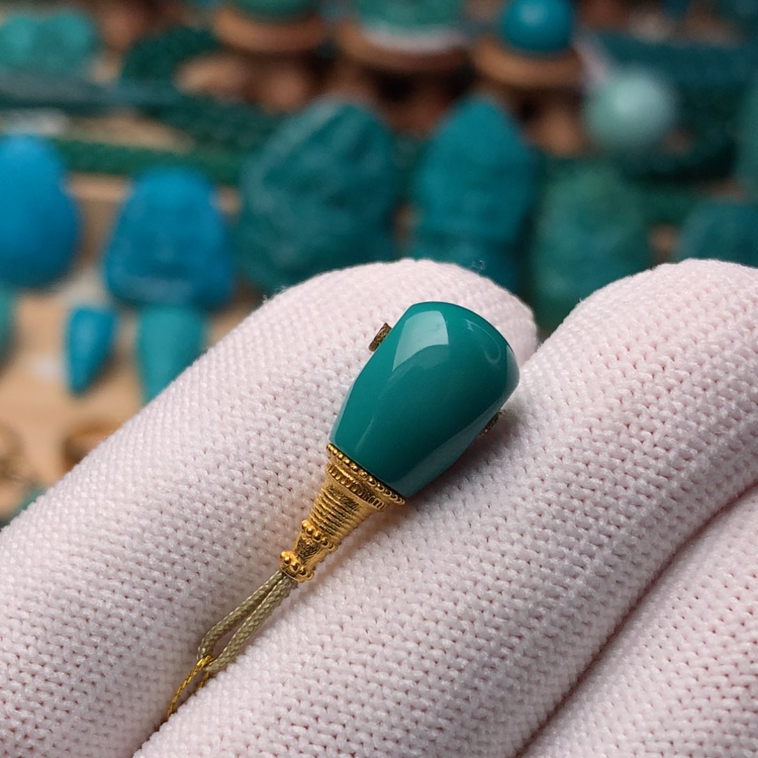 18K金镶嵌绿松石珠宝奇石9mm