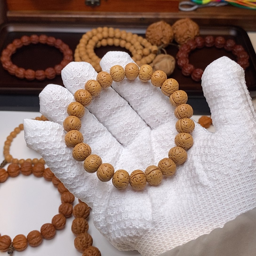 ****皓文玩核桃手串桃核