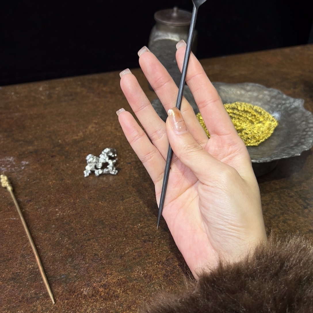 瓷片陶瓷。     陶瓷。    