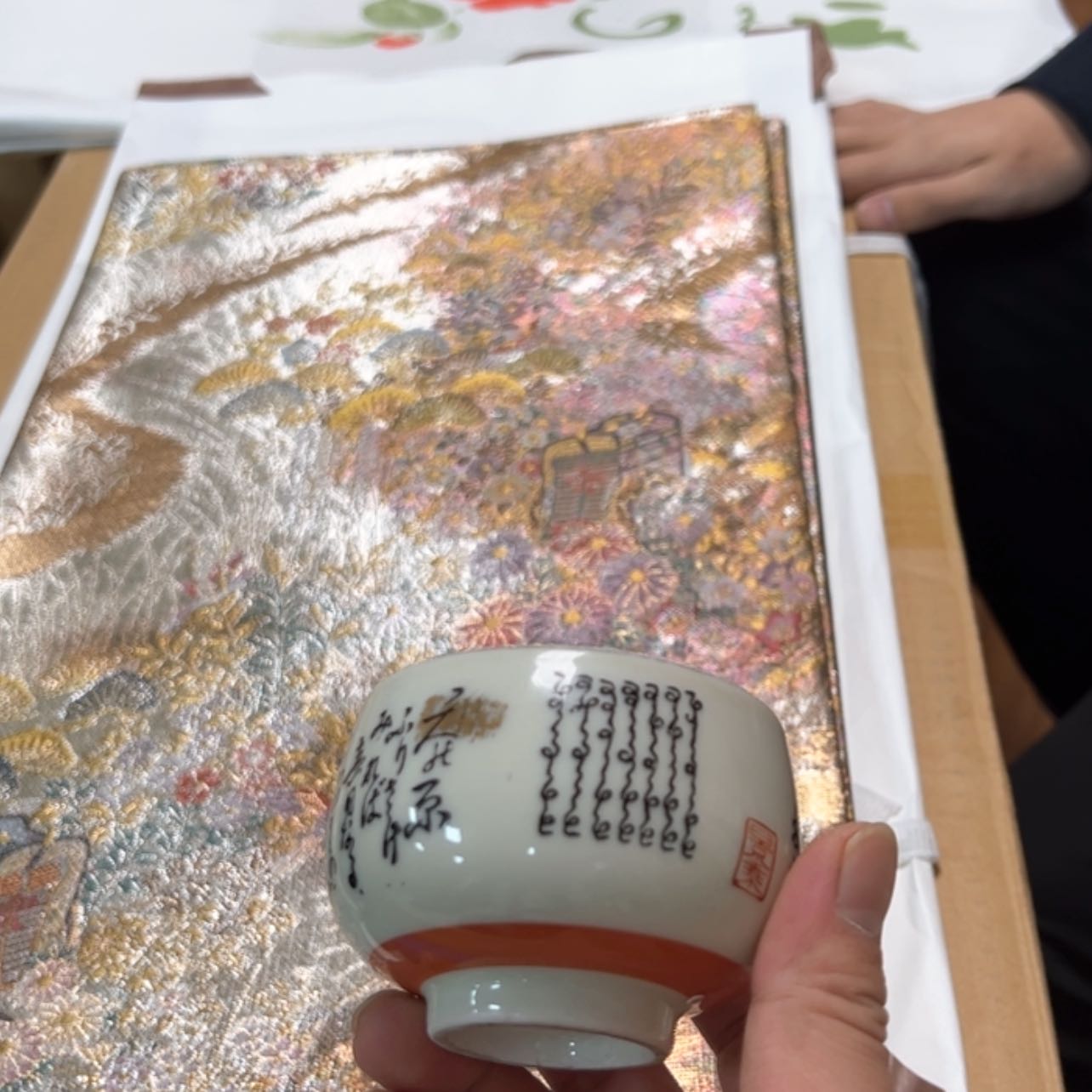 【闪购商品】冬**格陶瓷马克杯带盖勺