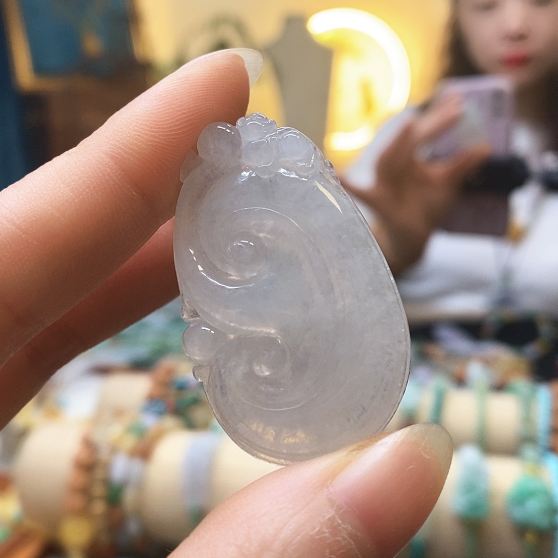 翡翠颈饰未镶嵌翡翠挂件